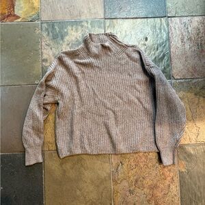 Old Navy Women's Turtleneck Sweater in Taupe
